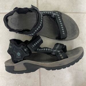 Teva Men's Size 8 Hurricane Sandals Black Adjustable Straps